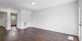 Briarcliff Terrace Gallery 16