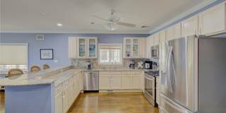 1051 Oceanfront Gallery 19