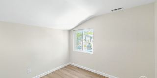 Modern 3BD/1.5BA Townhome in Tierrasanta with Kitchen Island, Private Yard, Pool & Tennis Court Gallery 11