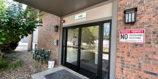 $0 DEPOSIT OPTION. STUNNING 2BED/1BATH CONDO IN HIGHLINE MEADOWS Gallery 3