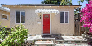 453 Central Ave #C - 1 bedroom | 1 bath | Single family home 453 Central Ave #C - 1 bedroom | 1 bath | Single family home Gallery 1