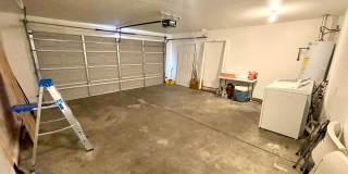 Luxurious Fully Furnished 3 Bedroom Home with Garage! Gallery 31