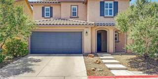 Fully Furnished 4 Bedroom 2.5 Home! Gallery 1