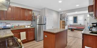 2623 EMERALD Street Gallery 7