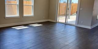 15516 Greenhouse Way Gallery 5