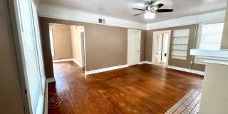 Move In Special! *LOCATION* Fabulous 1/1 with extra space ONE BLOCK off the St Mary's strip and close to the Pearl! Move in Ready! Gallery 10