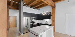 1133 South Wabash Ave. Gallery 10