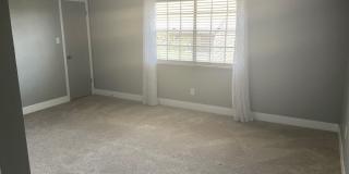 South Denver, 2 bed 2.5 bath Townhome, 2 Car Parking, Close to Light Rail Gallery 18