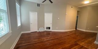 1 Bedroom 1 Bath Apartment in Wraggsboro - Downtown Charleston Gallery 6