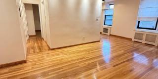 13705 Franklin Avenue Gallery 7