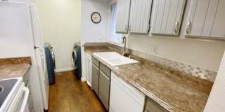 South Anchorage Condo with Balcony, Garage, and Laundry in unit! Gallery 41