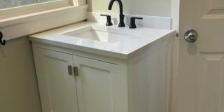 One Bedroom loft apartment for rent in Manteo Gallery 1