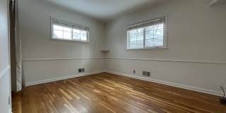Charming 3-Bed Gem in the Heart of Boulder: Modern Upgrades, Fenced Yard, and Convenient Amenities! Gallery 13