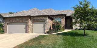 Elevated Everyday Living in Nixa - 3 Bed / 2 Bath Gallery 1