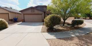 3 Bed 2 Bath 1500 sq ft home New Paint & New Carpet Gallery 1
