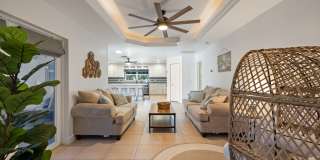 Pool Home for rent Gallery 21