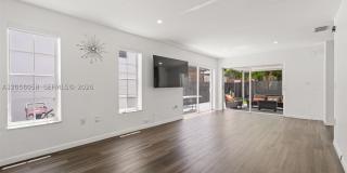 13990 SW 160th Ter Gallery 5