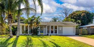 656 SE Ron Rico Terrace Gallery 1