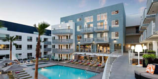 AMLI Lex on Orange Gallery 6