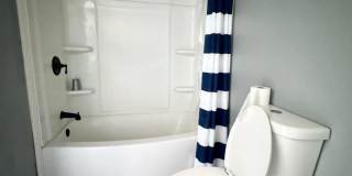 1047 Sycamore St Gallery 10