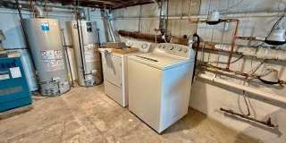 211 W walnut Gallery 14