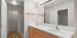 Lovely Home In A Excellent Location! 2 Bedrm 2.5 Bath in Arbor Reserve **PET FRIENDLY! & INTERNET INCLUDED** Gallery 18