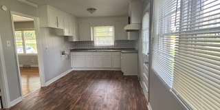 Spacious 3 bedroom home! Spacious 3 bedroom home! Gallery 4