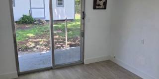 FOR RENT!!! SIMPLY STUNNING AND SPACIUS 3 BED 2 BATH SINGLE FAMILY HOME.. Gallery 37
