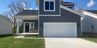3 Bedroom, 2.5 Bathroom, New Construction  Urbandale Home Gallery 1