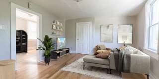 *AVAILABLE MAY 2026* Super Affordable  Renovated 3 Bedroom Town House in the South Side Slopes! Gallery 1