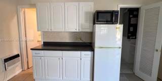 2051 NE 25th Ave Gallery 2