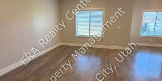 Move-In Bonus!! 3 Bed 2.5 Bath Twin Home in Crescent Hills Gallery 7