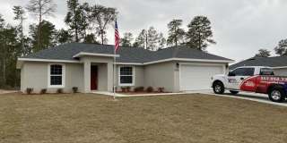 Custom Home - Desirable SW Ocala Neighborhood 3/2/2 - $250 off first months rent Gallery 1