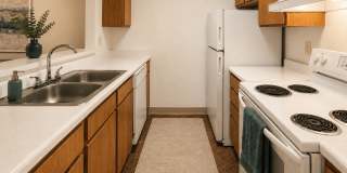 Creekside Square Apartments Gallery 4