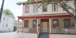 1 BED | 1 BATH | VICTORIAN DISTRICT 1 BED | 1 BATH | VICTORIAN DISTRICT Gallery 1