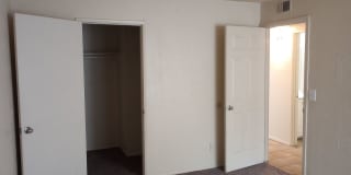 Expo 247 with 2 bed, 1 Bath, 800 SF with AC, and balcony Gallery 8
