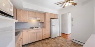 Large 3 Bedroom Apt + Private Office Space Gallery 16