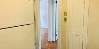 1 BR, 3rd floor Apartment in Downtown Greensboro, Water & Heat Included Gallery 9