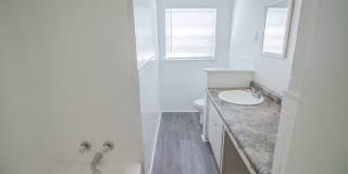 Centrally Located 3 Bedroom 2 Bathroom house! Gallery 13