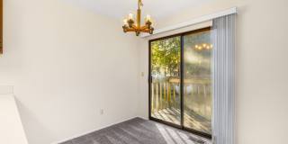 Redmond 3 Bedroom 1.5 Bath Garage Duplex Gallery 13