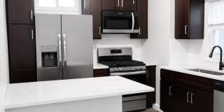 Brand New Luxury 3BR Top Floor Apartment | Washer/Dryer | Easy NYC Commute | Pet Friendly Gallery 12