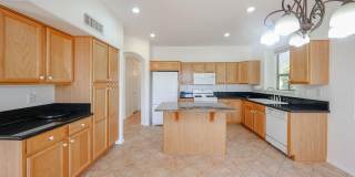 17859 W CLUB VISTA Drive Gallery 11