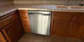 Victorville Green Tree Home- Refurbished 4 Bedrooms, 2 Bathrooms, New Paint, Gallery 18