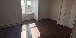 3rd Floor Efficiency! Near York College in York City Gallery 6