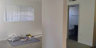 Sunflower Apartments Gallery 16