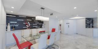 19195 NE 36th Ct Gallery 6