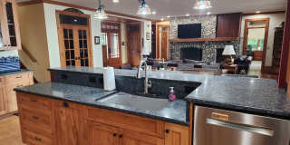 Fully Furnished Lakefront Home Gallery 9