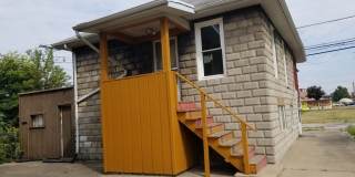 627 Douglas Avenue Gallery 1