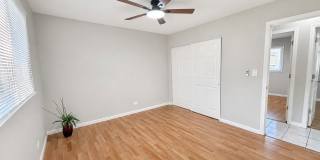 6847 Hawthorne Lane Gallery 15