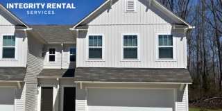BEAUTIFUL Paired Home 3 br 2.5 ba with 2 car garage minutes from I-77 and I-40 - JULY MOVE IN Gallery 1